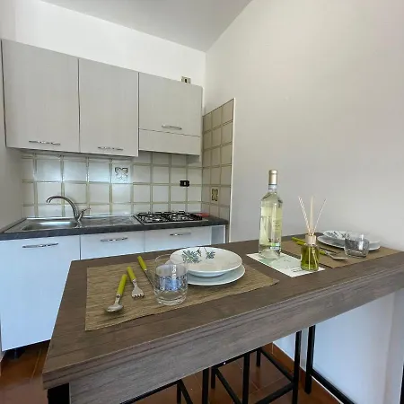 Mono Orchidea - Box Auto & Terrazzo Apartment Sanremo